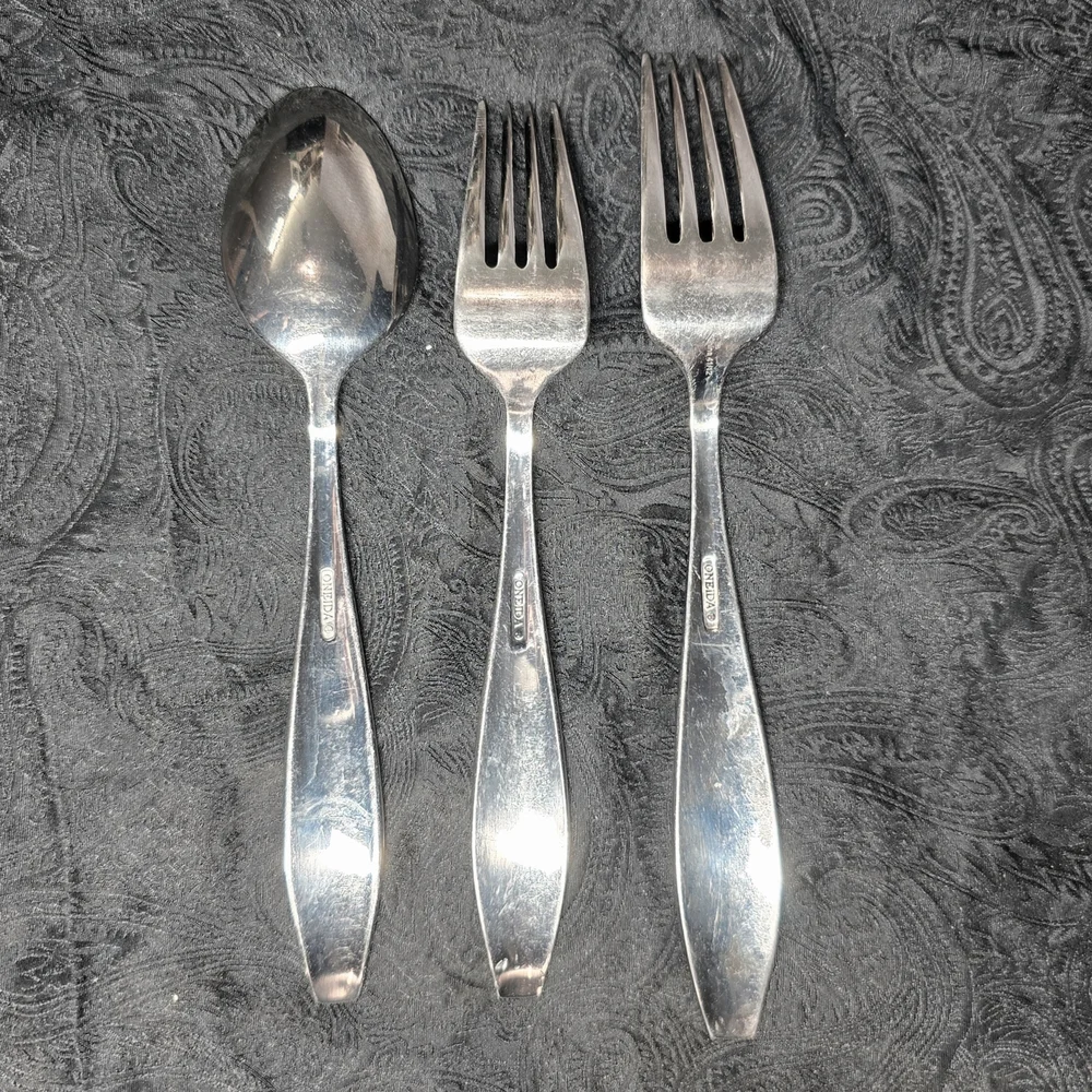 COMING SOON Oneida Stainless Flatware Set (3) Forks & Spoon Replacement